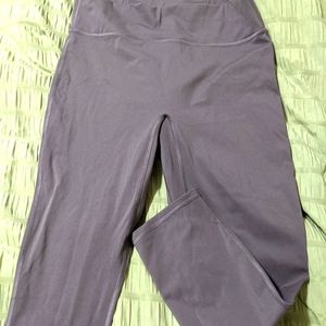 Cropped, like new fabletics leggings!